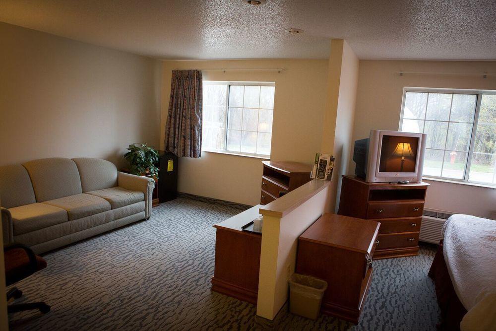 Regency Inn & Suites Anoka Εξωτερικό φωτογραφία