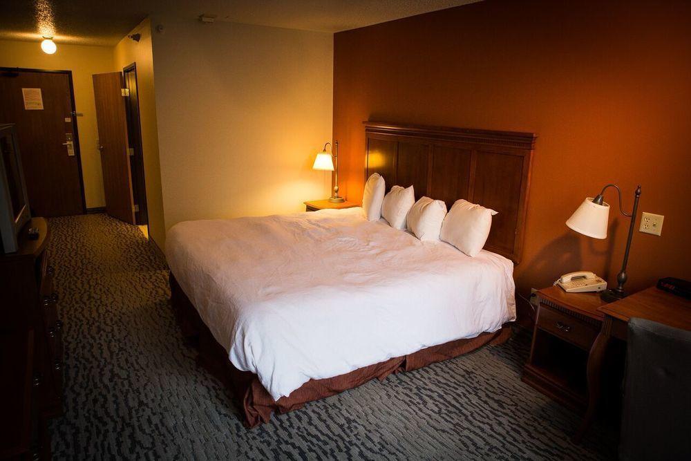 Regency Inn & Suites Anoka Εξωτερικό φωτογραφία